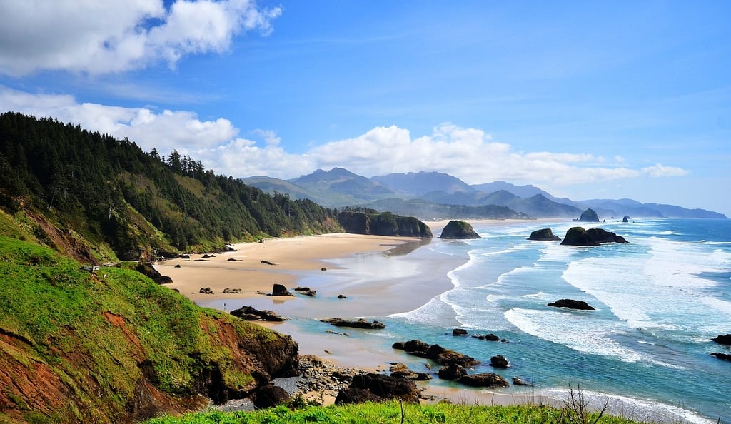Oregon Coast Travel - roller coaster ride along 363 miles of coast