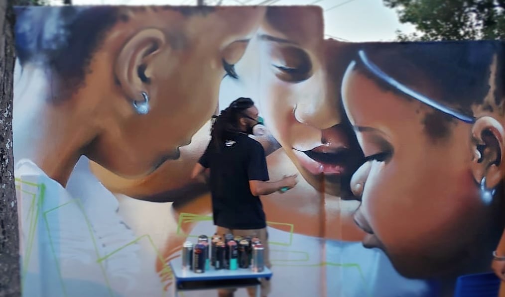 Carão (Tadeu Roberto Junior), utiliza muito a temática Afro Brasileira