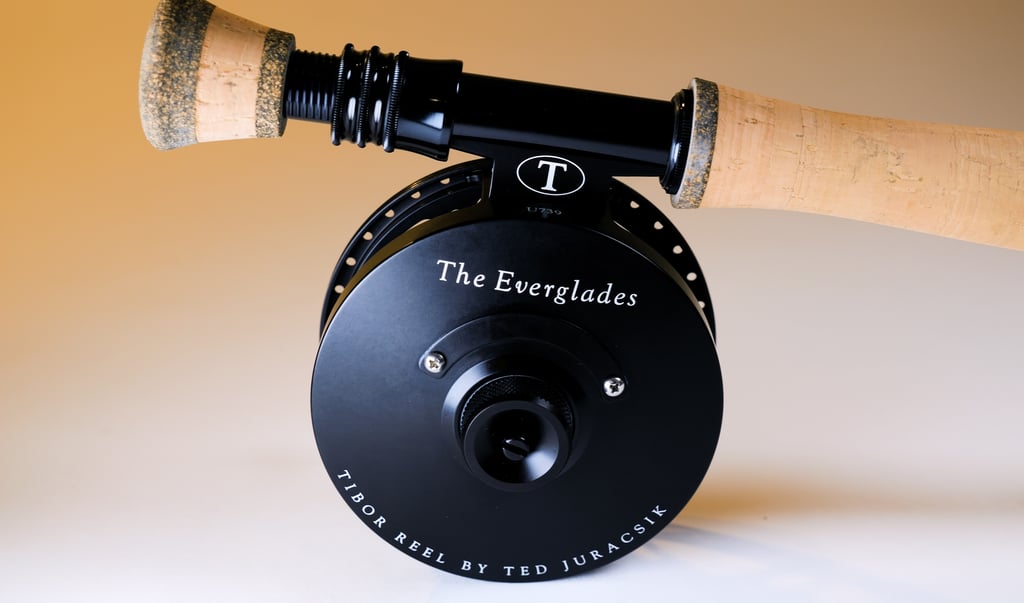 Saltwater fly reel
