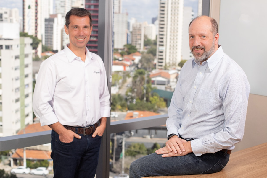 Na foto, Rafael Pilla, CEO da Farmtech e Marcos Arruda, diretor de finanças da Bayer Agrícola