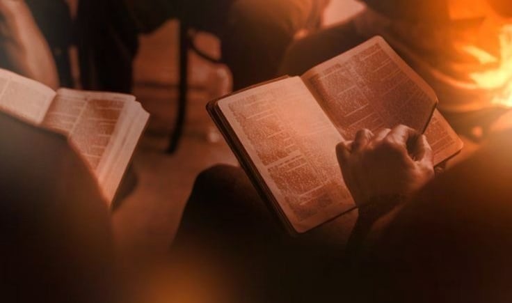Read the Bible with the community