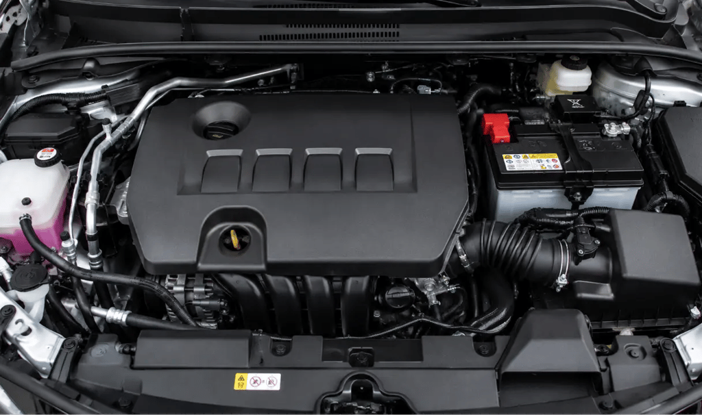 Motor de automóvel moderno utilizado para ilustrar a cobertura da garantia de fábrica