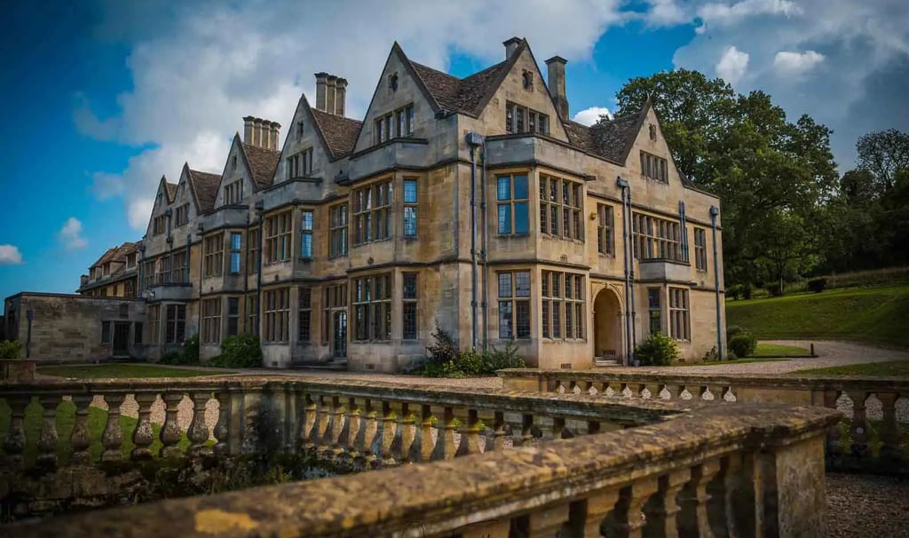 exterior of Coombe Lodge in Bristol