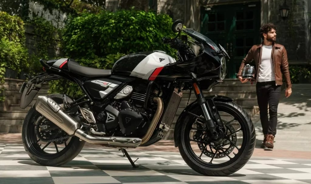 Triumph Thruxton 400 