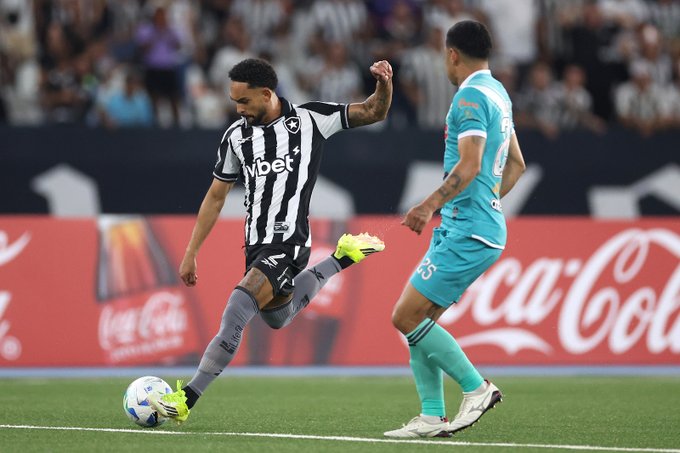 Vitinho do Botafogo um dos grandes destaque da partida.