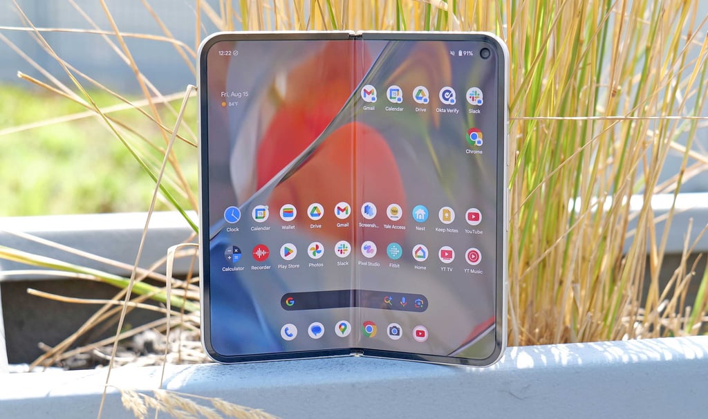 Pixel 9 Pro Fold: Um Ano Depois, Como o Dobrável da Google Quase Alcançou a Samsung