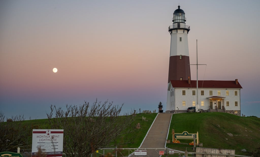 Full moon in Montauk
