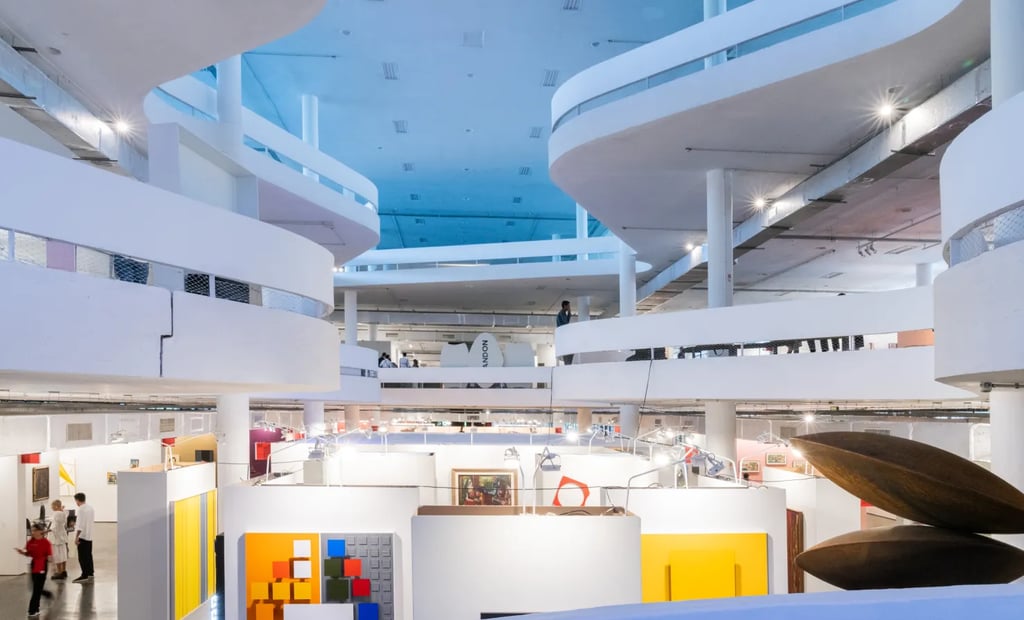 Vistas da SP-Arte 2024 no Pavilhão da Bienal, em São Paulo