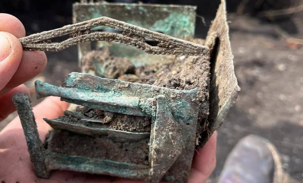 Una cassa romana de brondzo tropata en Turda, Romenía