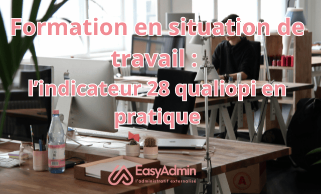photo d'un openspace avec quelques bureaux et ordinateurs
