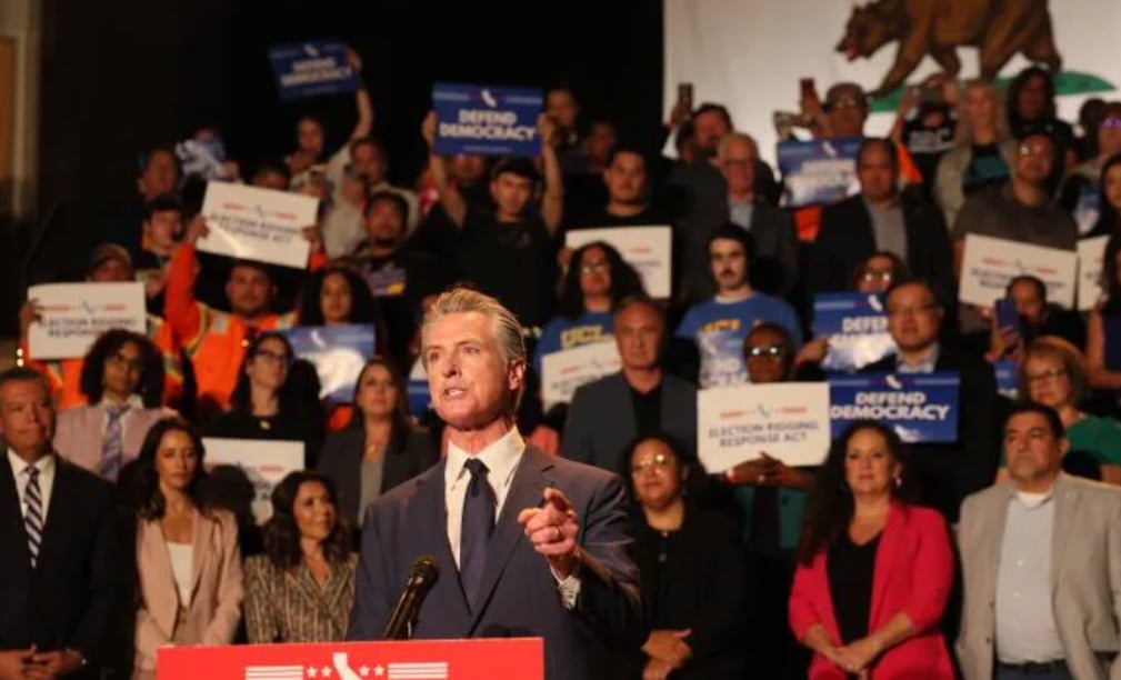 Democrats’ “Trump Lite” Strategy: A Bold Move to Save Democracy or a Risky Gamble?