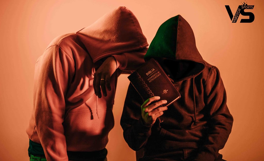 customized hoodies costs clothing manufacturer from pakistan