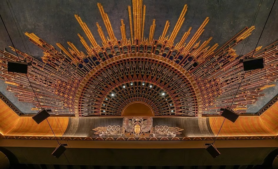 netflix-egyptian-theatre-decor-inside-hollywood-losangeles