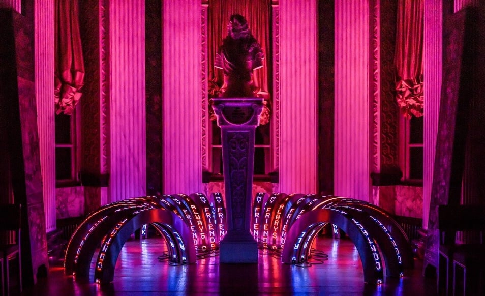 Jenny Holzers's Pink neon light art installation at Blenheim Palace.
