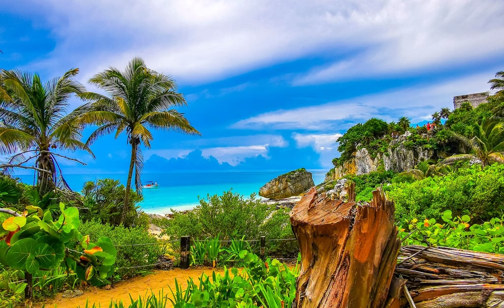Mayan ruins by the beach in Tulum
