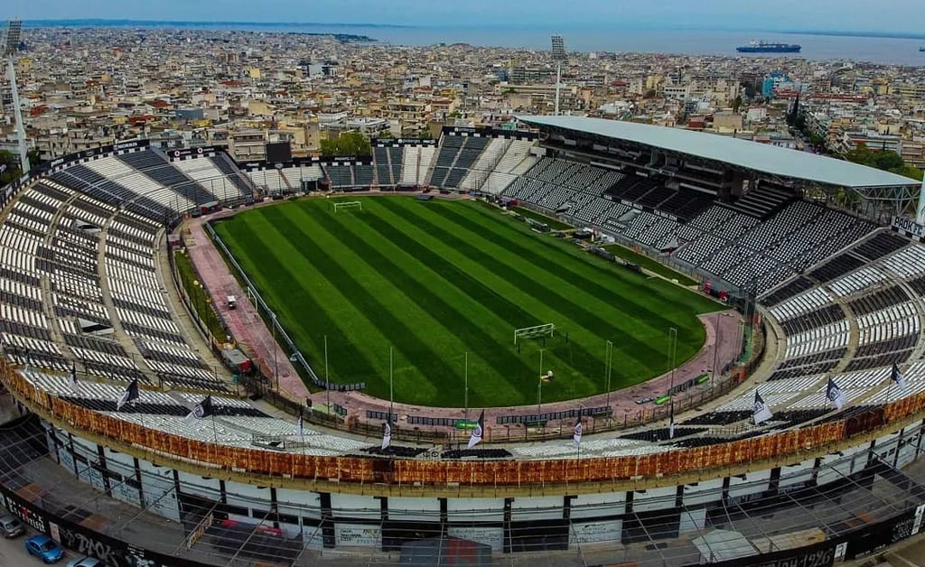 Luftaufnahme des Toumba-Stadion in Thessaloniki – Heimstätte von PAOK Thessaloniki aus der Vogelperspektive