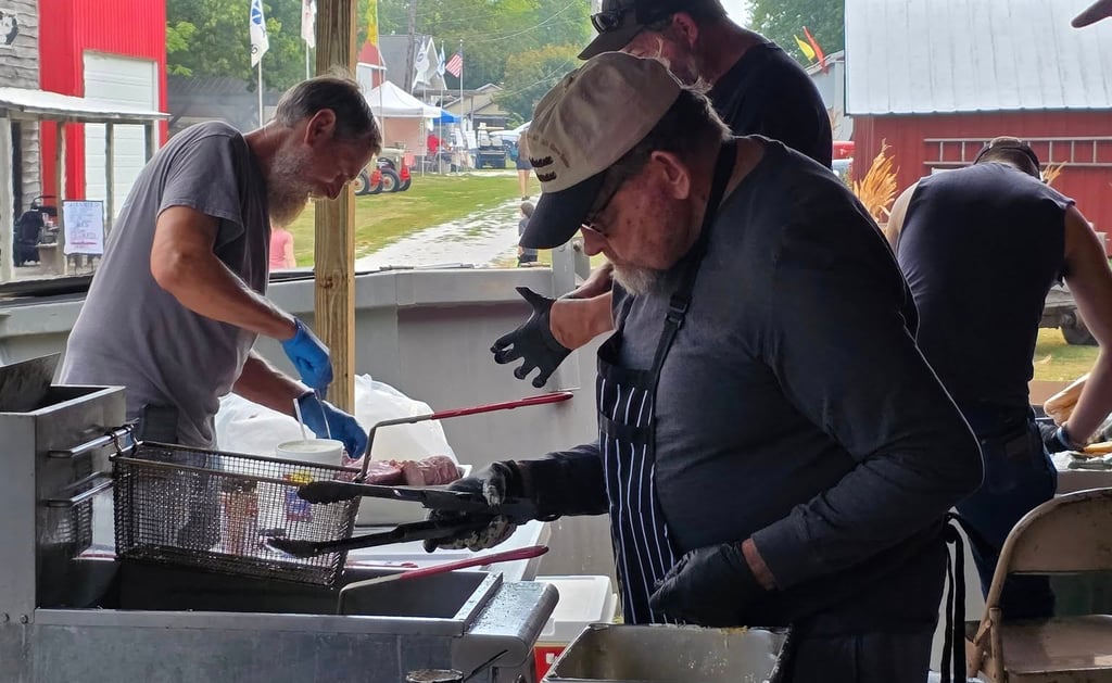 Dave & Dan Brown frying