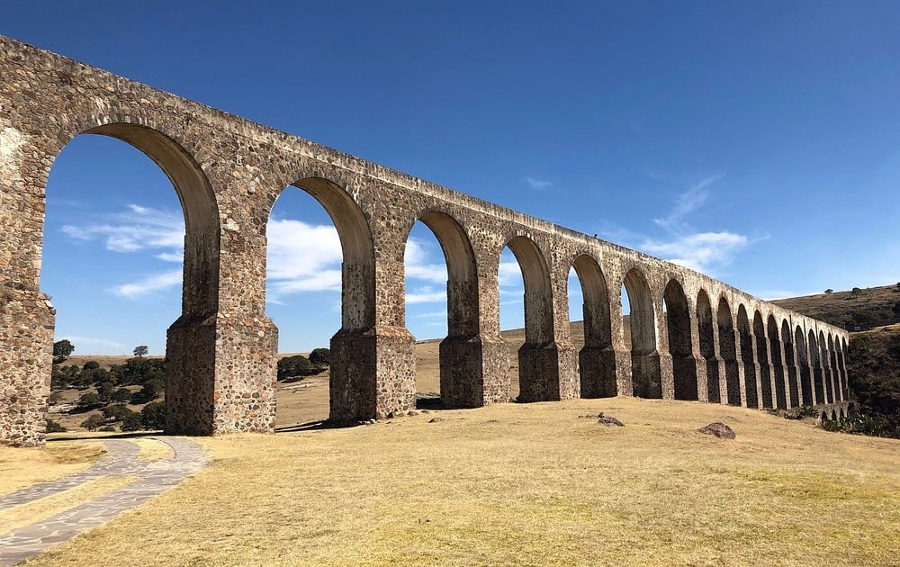 ¿Quién Construyó Arcos del Sitio?