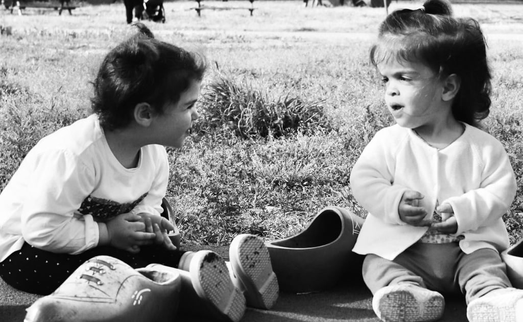 bambine che si divertono, foto di bambini
