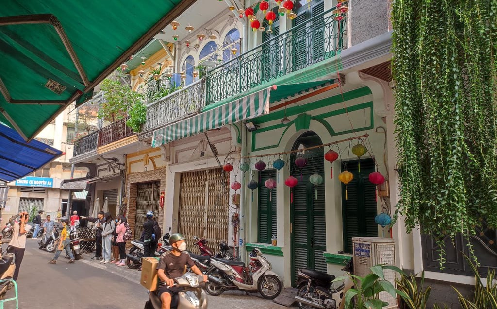 Street in China town Saigon