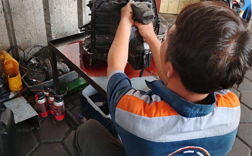 Service Transmisi mobil matic 