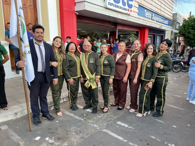 Nicollas, Werllen, Teresinha, Frank, Jacira, Ilma, Lorena, Melissa e Monique