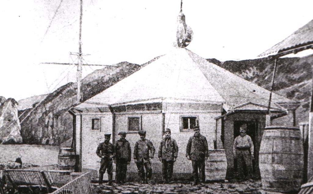 End-of-the-world-lighthouse-Old-Picture