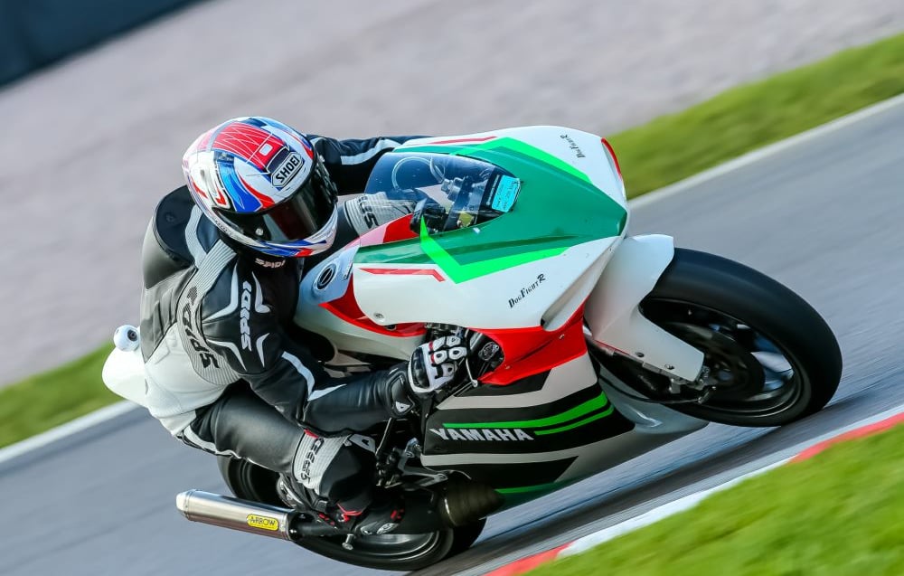 Yamaha TZ250 5KE on track