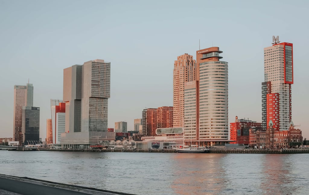 City skyline of Rotterdam photographed by Urte Foto, the photographer in Netherlands.