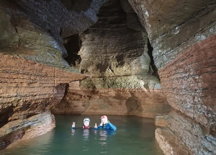Diving in the Grotte du Banquier.