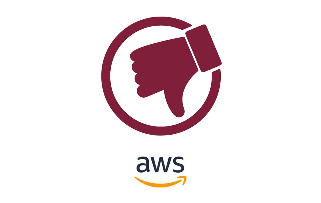 Dedo hacia abajo señalando a Amazon AWS