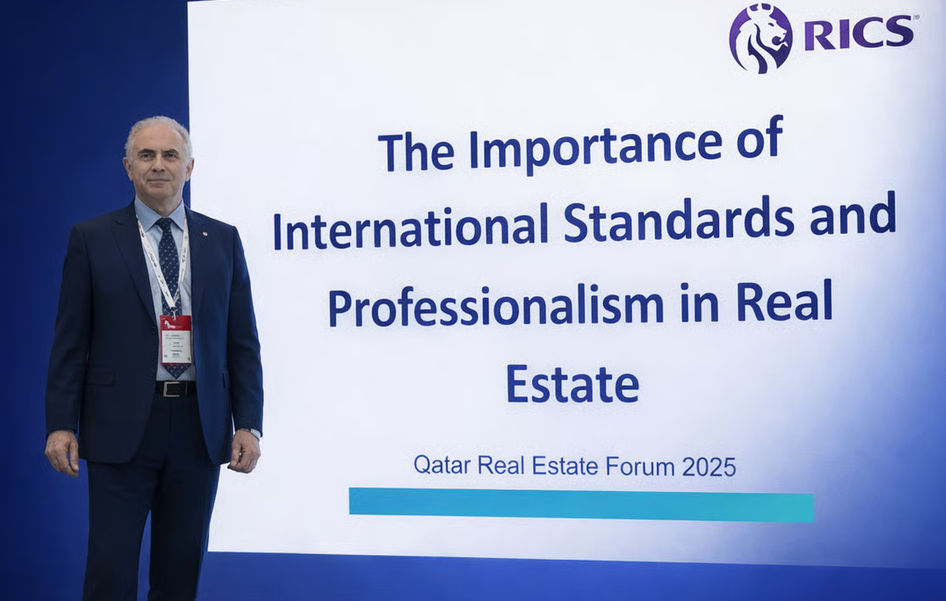 Adrian Camps Talking at Qatar Real Estate Forum