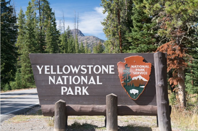 Yellowstone National Park (Wyoming, Montana, Idaho)