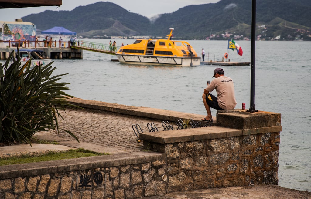 praia ilhabela brasil
