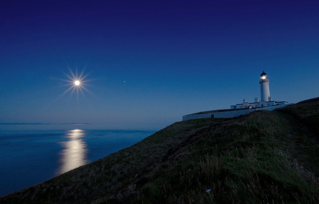 Full moonrise Mull of Galloway Lighthouse