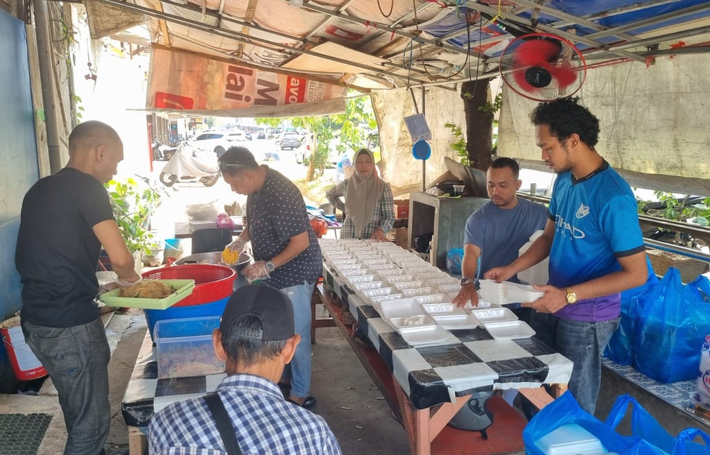 Sunday Bright Jodoh, Harumas Berbagi