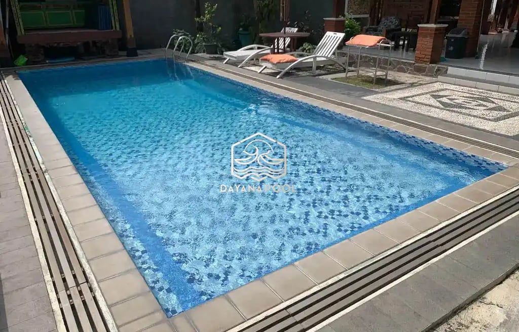 kolam renang indah dan hijau di bandung