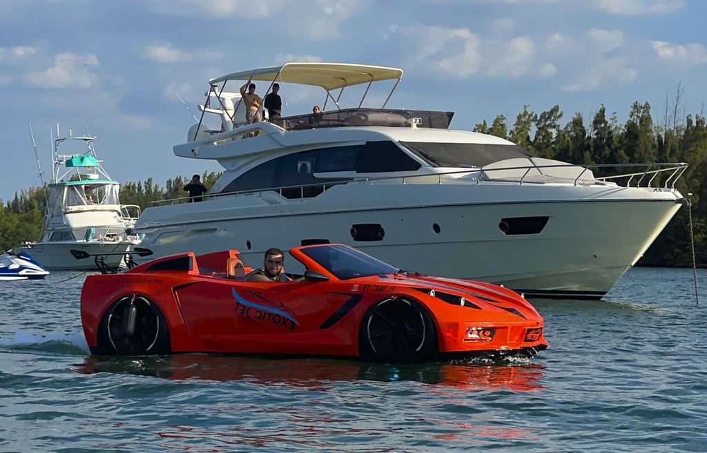Miami Jet Car Rental included Yacht luxury experience