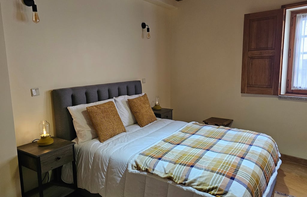 Casa do Mel - Quarto de casal confortável