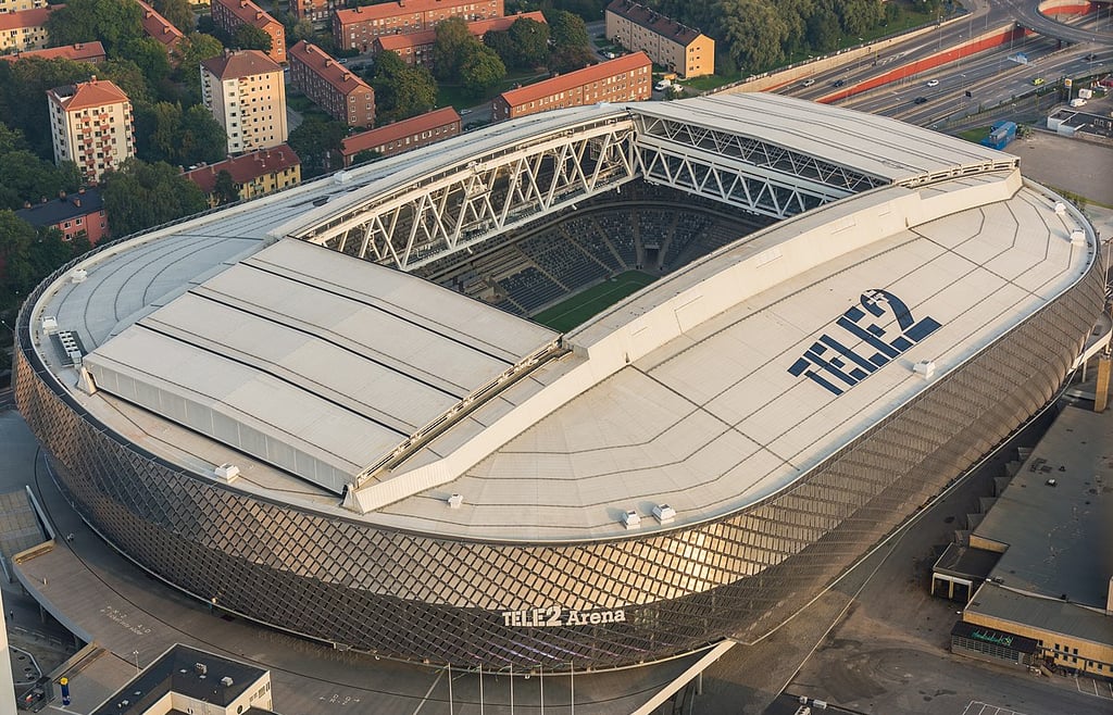 Obenansicht der Avicii Arena in Stockholm, dem ikonischen kugelförmigen Stadion im Süden der Stadt