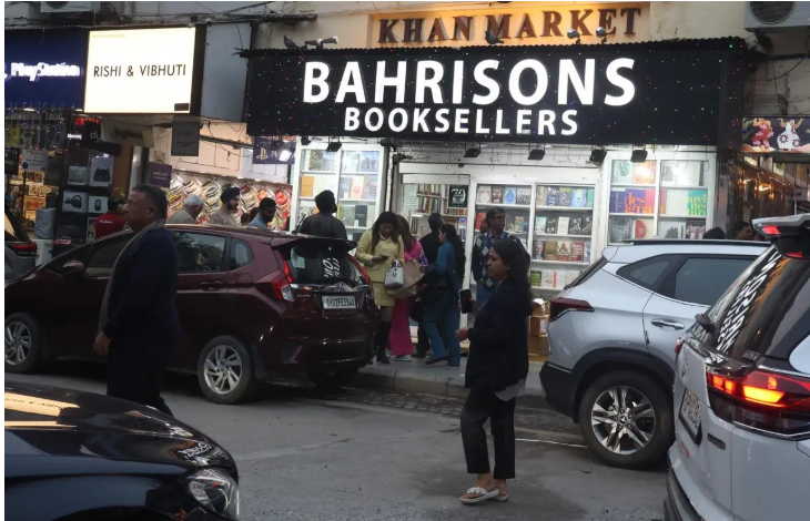 India Lifts 36-Year-Old Ban on Salman Rushdie’s The Satanic Verses