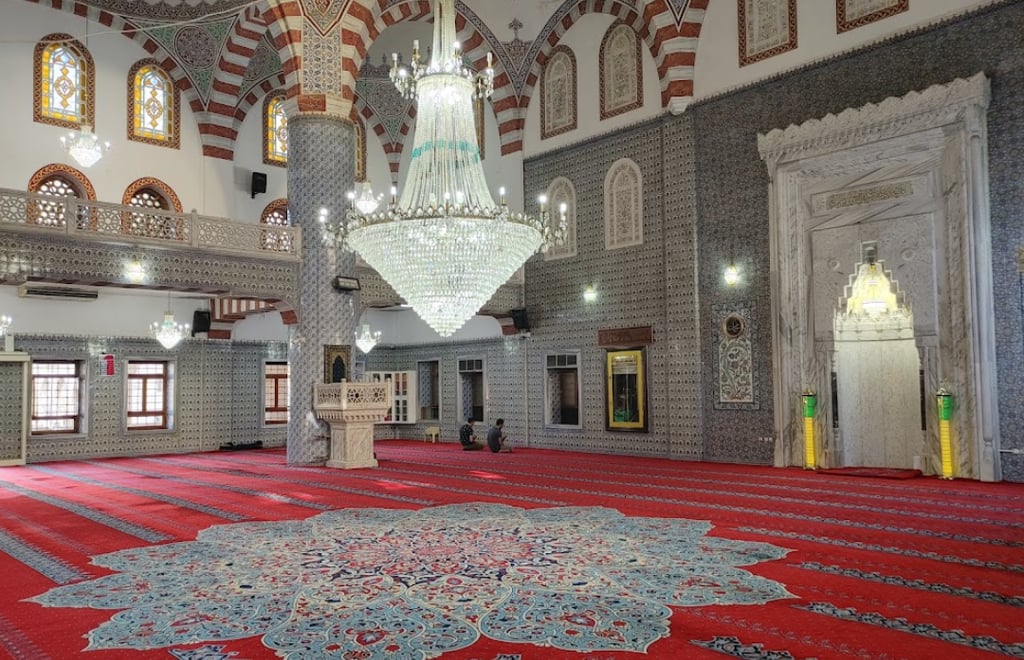 Halil-ür Rahman Camii