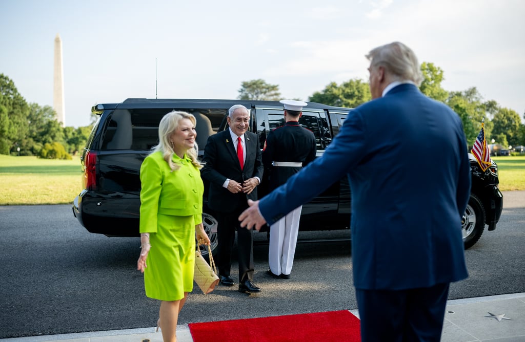Trump greets Netanyahu and his wife