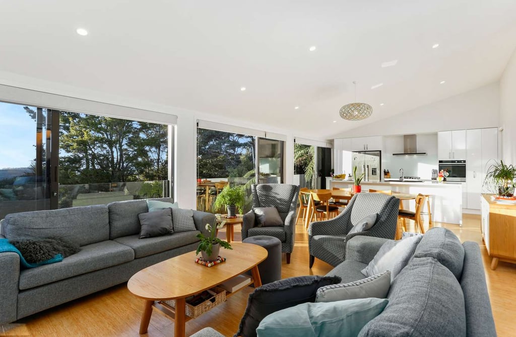 Open plan new build Titirangi - Highend Homes - Auckland builder