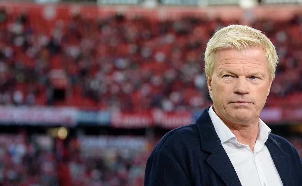 Oliver Kahn mit intensivem, fokussiertem Blick.