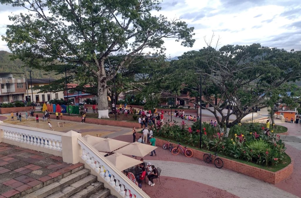 parque de nocama visto desde el atrio por juan garcia
