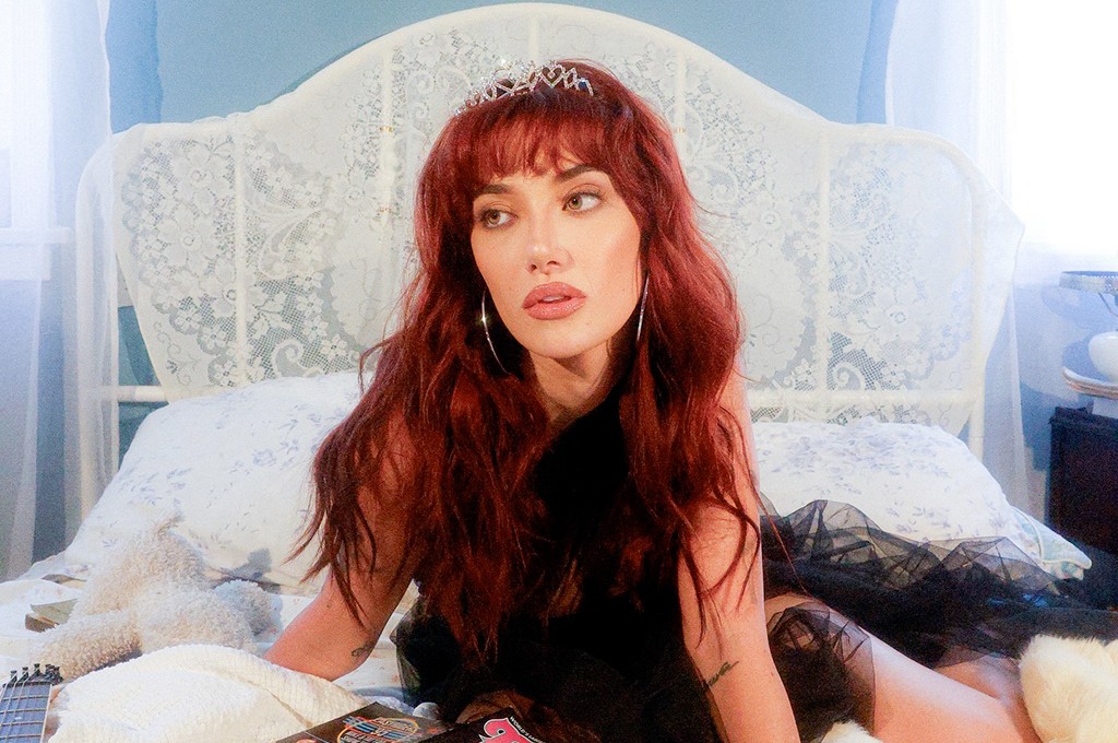 Olivia O’Brien, everywhere i go, there i am