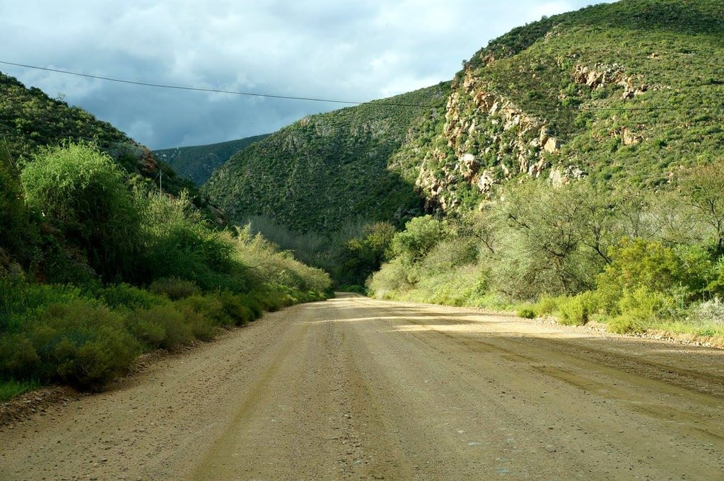Nameless road to Swartberg Pass