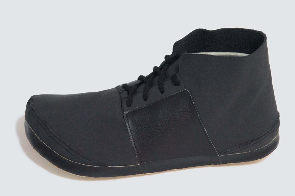 Warm winter minimalist boots