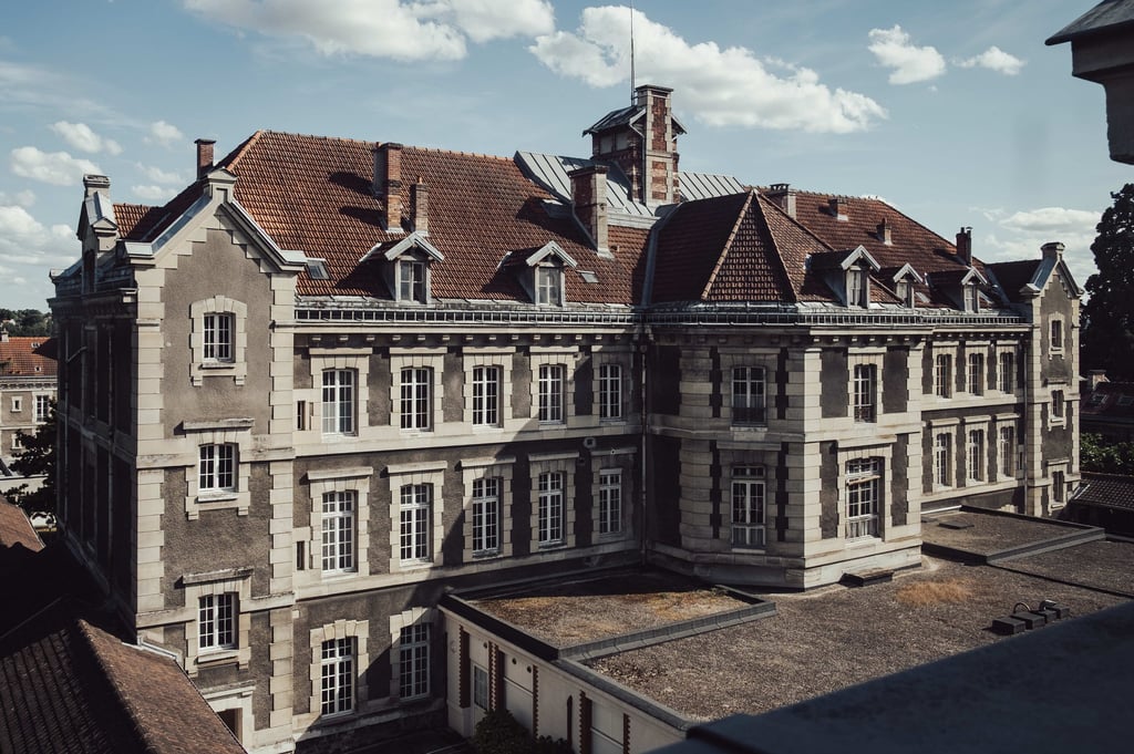 Bâtiment hospitalier de 1870